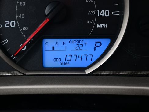 Used 2013 Toyota RAV4 XLE image 23