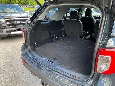 Used 2023 Ford Explorer XLT w/ Equipment Group 202A AWD/4WD image 61