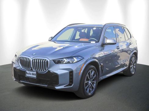 Used 2025 BMW X5 xDrive50e w/ Executive Package image 3