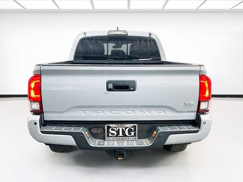 Used 2018 Toyota Tacoma TRD Off-Road image 5