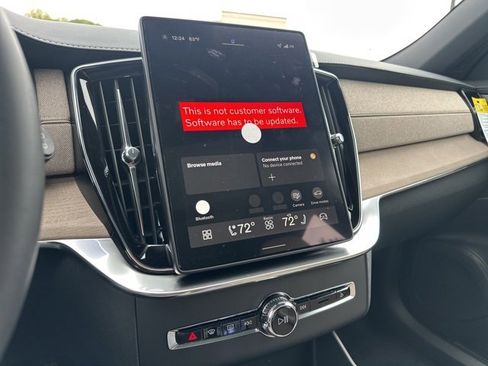 New 2026 Volvo XC90 B6 Plus w/ Protection Package Premier image 15