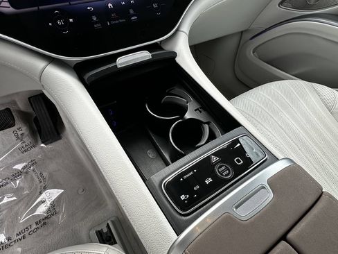 Certified 2023 Mercedes-Benz EQS 580 4MATIC SUV image 32