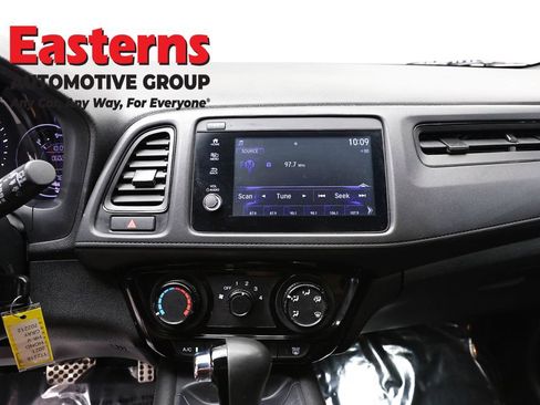 Used 2021 Honda HR-V Sport image 11