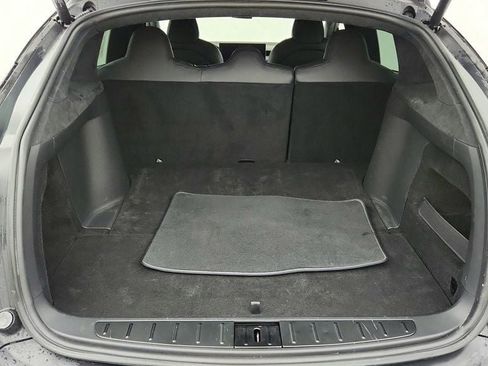 Used 2024 Tesla Model X image 25