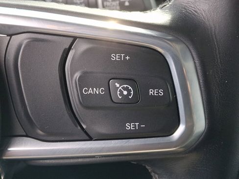 Used 2021 Jeep Wrangler Unlimited Sahara AWD/4WD image 23