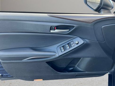 Certified 2019 Toyota Avalon XLE FWD image 10