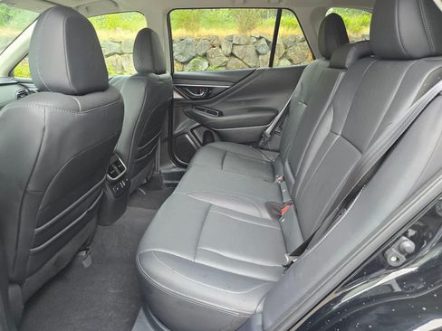 Certified 2025 Subaru Outback Touring XT AWD/4WD image 11