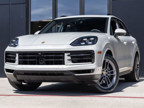 Certified 2024 Porsche Cayenne S image 1