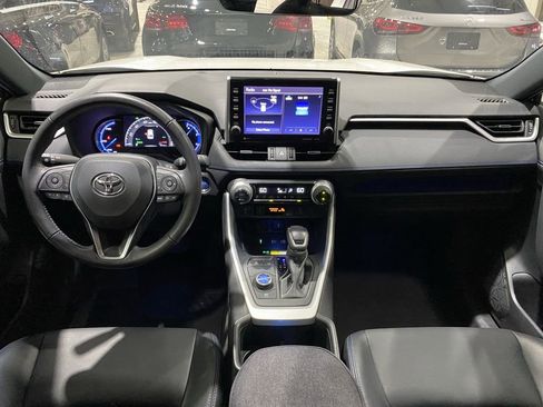 Used 2022 Toyota RAV4 XSE AWD/4WD image 2
