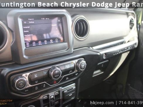 Used 2022 Jeep Wrangler Unlimited Sport image 15