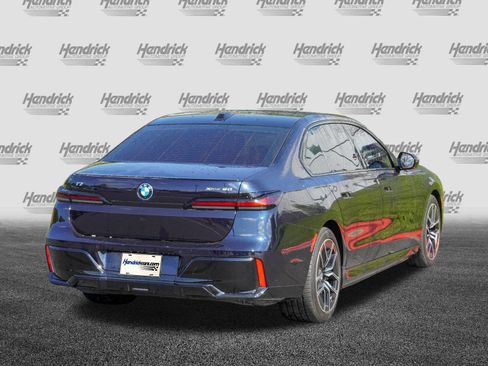 Used 2023 BMW i7 xDrive60 AWD/4WD image 9