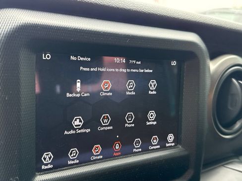 Used 2019 Jeep Wrangler Sport AWD/4WD image 18