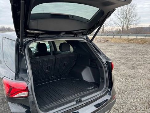 Used 2024 Chevrolet Equinox LT AWD/4WD image 11