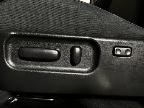 Certified 2023 Toyota Tacoma TRD Off-Road AWD/4WD image 14