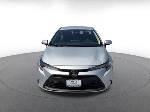 Used 2025 Toyota Corolla LE FWD image 4