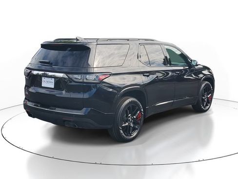 Certified 2020 Chevrolet Traverse Premier w/ Redline Edition AWD/4WD image 4