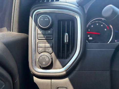Used 2021 Chevrolet Silverado 2500 LT w/ Convenience Package AWD/4WD image 19