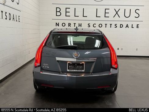 Used 2011 Cadillac CTS Luxury RWD image 5