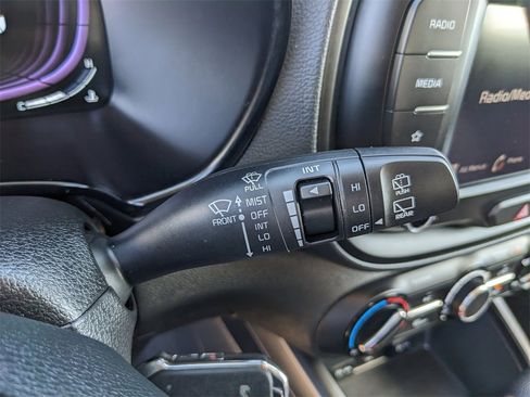 Certified 2025 Kia Soul LX image 33
