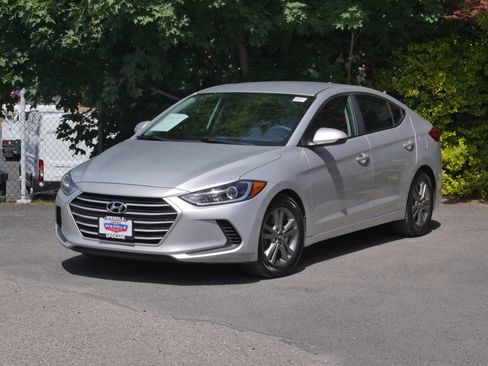 Used 2018 Hyundai Elantra SEL FWD image 2