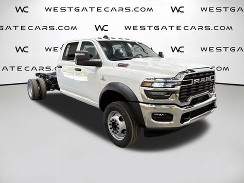 New 2026 RAM 5500 Tradesman w/ Chrome Appearance Group image 2