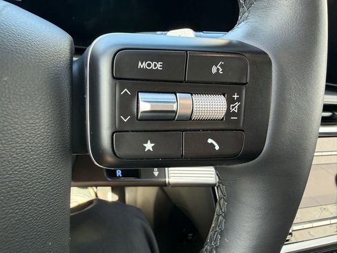 Used 2025 Hyundai Santa Fe SEL image 20