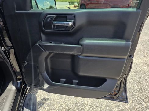 Used 2020 Chevrolet Silverado 1500 Custom w/ Custom Value Package RWD image 16