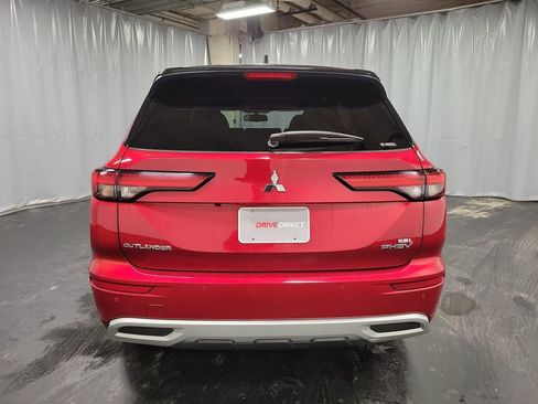 Used 2024 Mitsubishi Outlander 4WD Plug-In Hybrid image 7