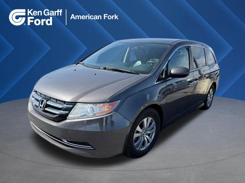 Used 2016 Honda Odyssey SE image 1