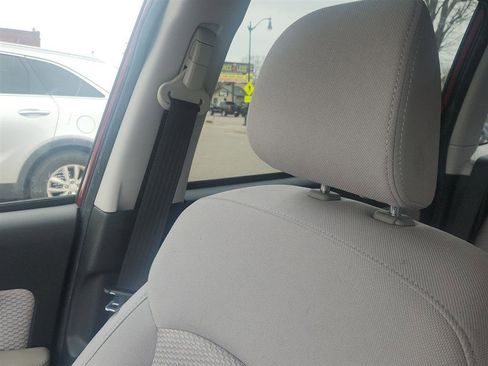 Used 2018 Subaru Forester 2.5i Premium w/ All-Weather Package image 18