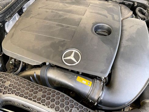 Used 2021 Mercedes-Benz C 300 Sedan image 30