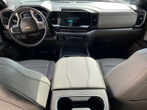 Used 2024 Chevrolet Silverado 2500 LTZ w/ LTZ Premium Package image 22