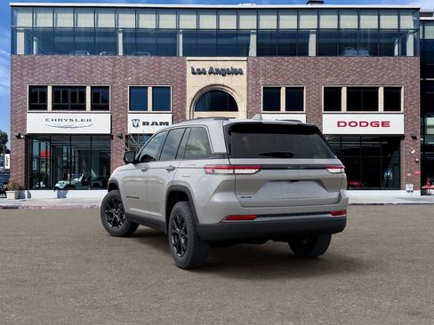 New 2026 Jeep Grand Cherokee Altitude AWD/4WD image 3