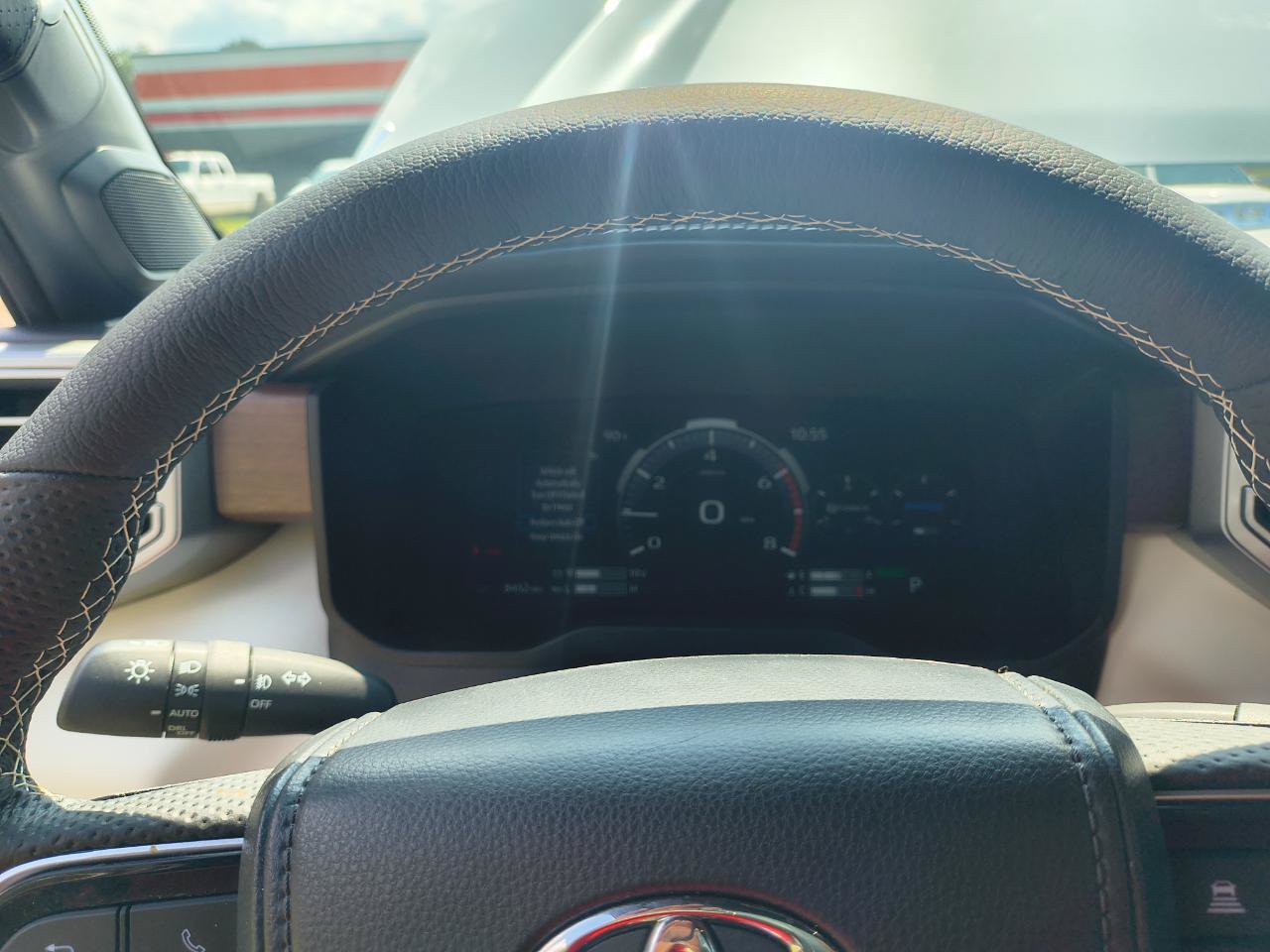 Used 2025 Toyota Sequoia Capstone AWD/4WD image 20