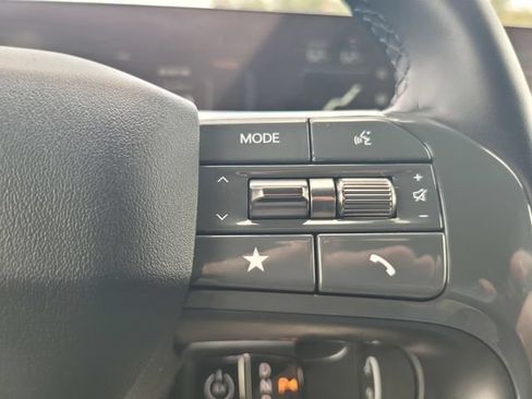 Used 2024 Kia EV9 GT-Line AWD/4WD image 26