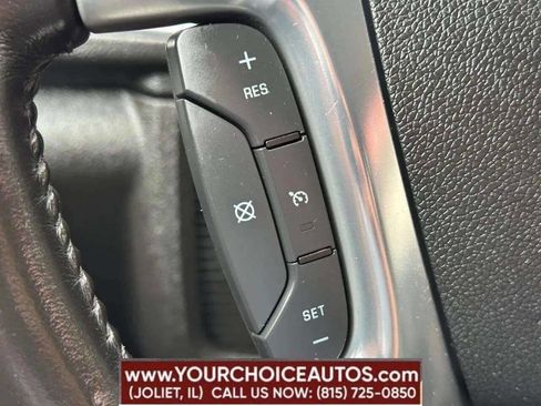 Used 2016 Chevrolet Traverse LT w/ Style and Technology Package image 17