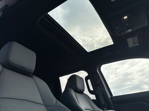 Used 2025 Toyota Tacoma TRD Off-Road w/ TRD Off Road Premium Package image 13