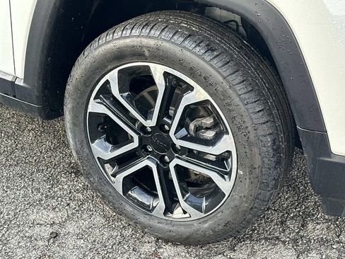 Certified 2022 Jeep Compass Limited AWD/4WD image 8