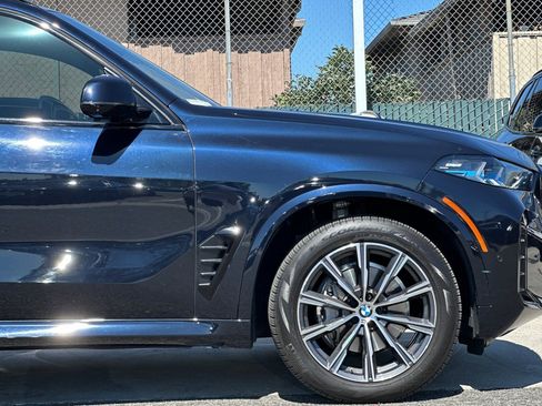 Used 2025 BMW X5 xDrive40i w/ M Sport Package AWD/4WD image 35