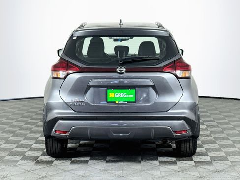 Used 2023 Nissan Kicks SR FWD image 14