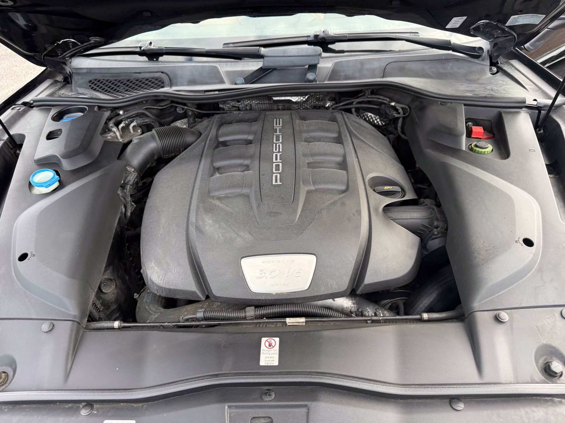 Used 2015 Porsche Cayenne Diesel AWD/4WD image 42
