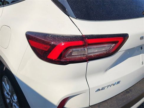 Used 2024 Ford Escape Active image 7