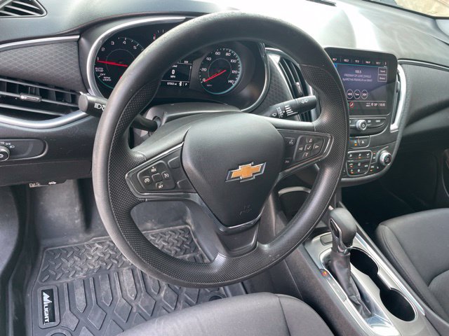 Used 2021 Chevrolet Malibu LT FWD image 23