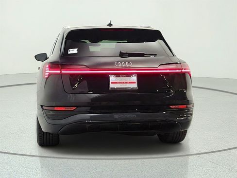 Used 2024 Audi Q8 e-tron Premium Plus AWD/4WD image 6