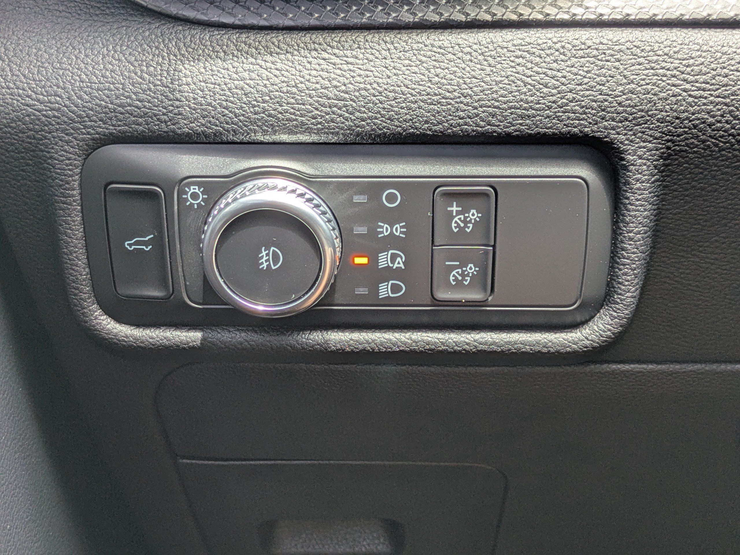 Used 2021 Ford Explorer ST w/ Equipment Group 401A AWD/4WD image 21