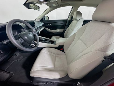 Used 2025 Honda Accord SE image 13