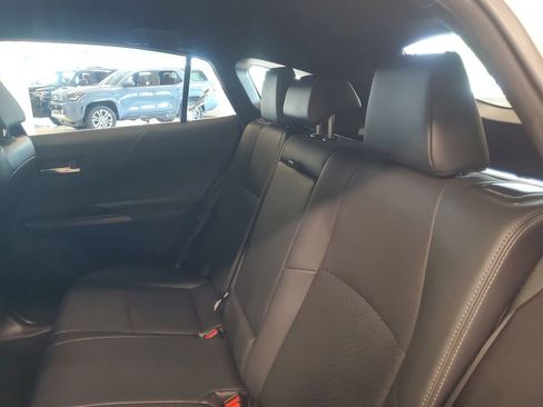 Used 2021 Toyota Venza XLE w/ Softex Package image 13