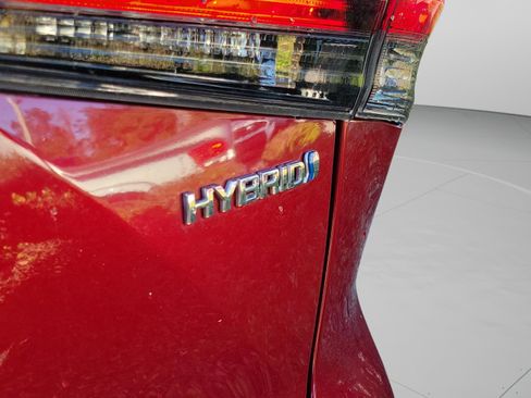 Used 2023 Toyota Highlander Limited image 17