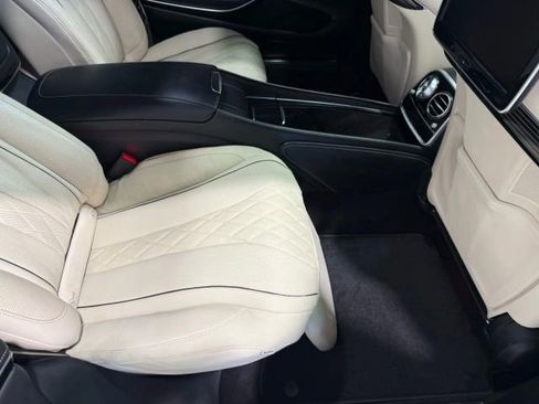 Used 2016 Mercedes-Benz Maybach S 600 image 33