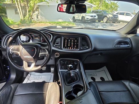 Used 2015 Dodge Challenger R/T Plus RWD image 15